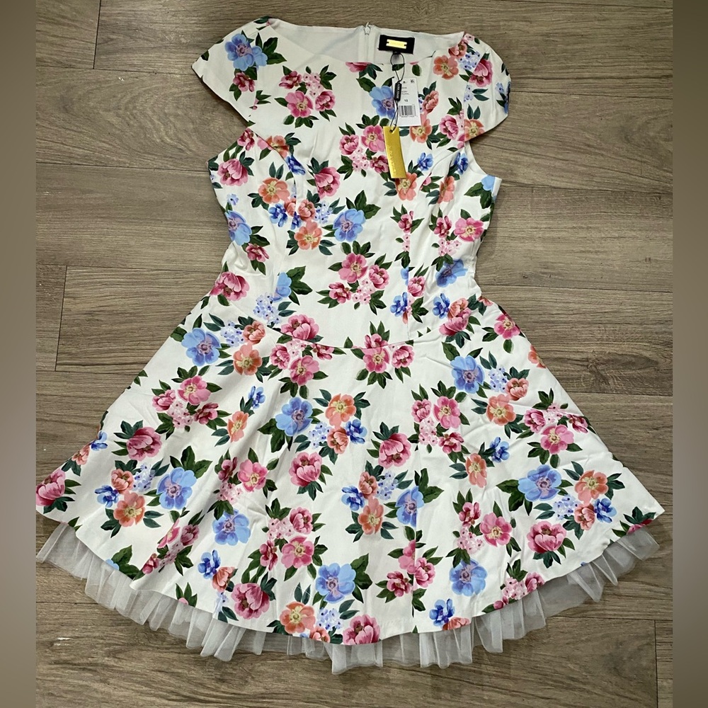 Alexia Admor Ivory Floral Elegant Mini Dress